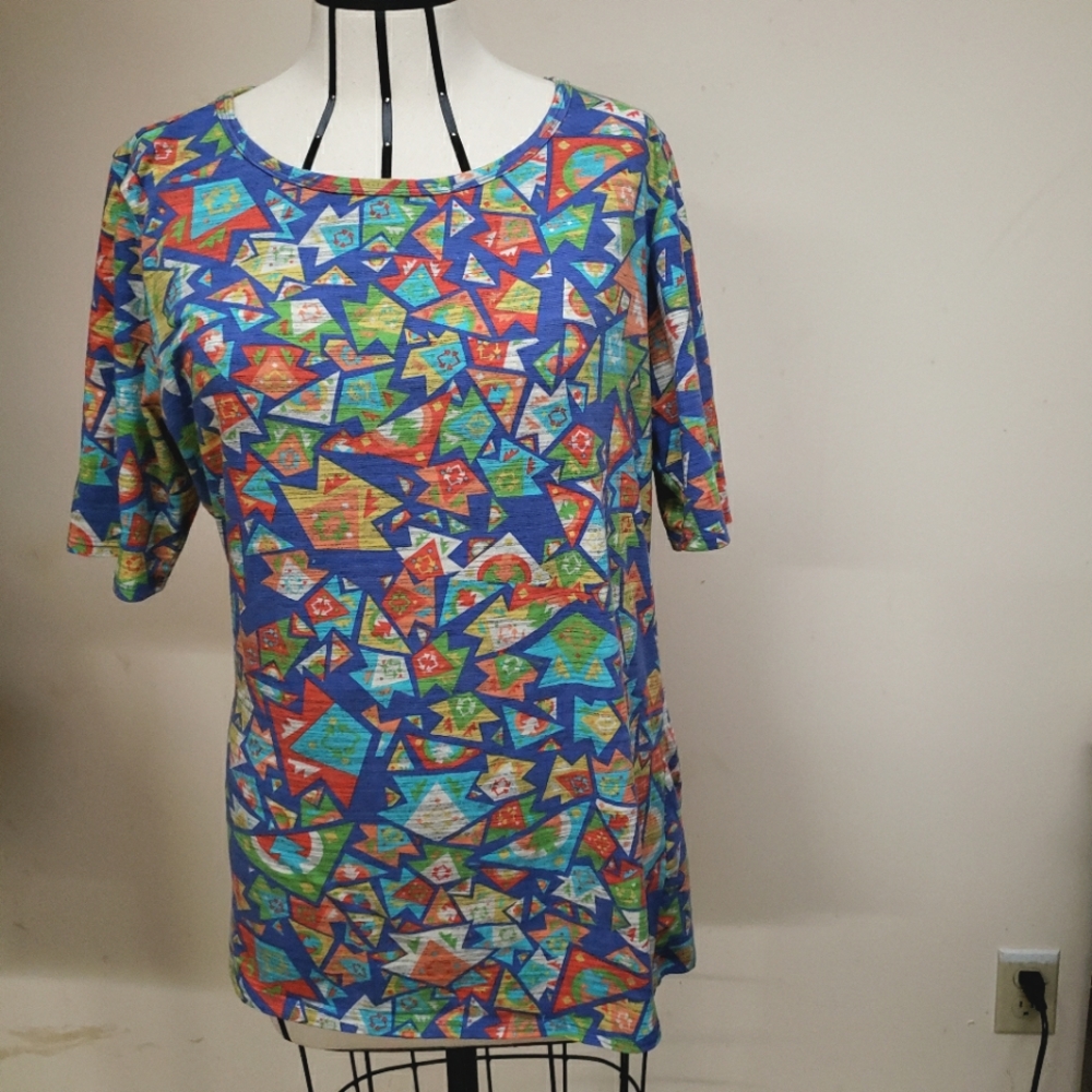 Lularoe Multy Colored Women's T-shirts Size 2XL.
